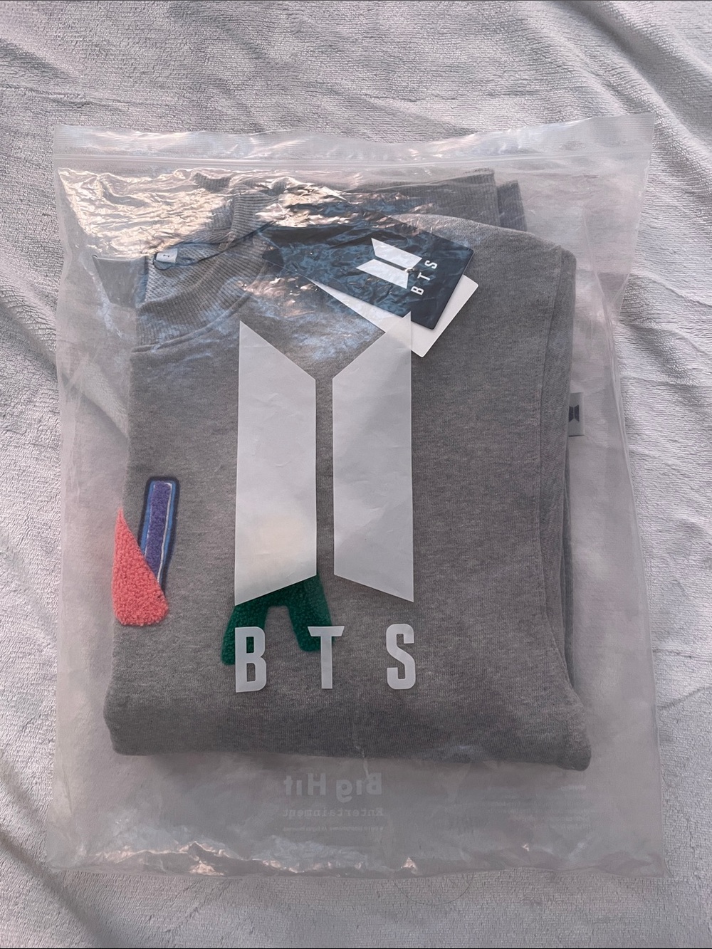 Official House of BTS - DNA Sweatshirt (Size M)